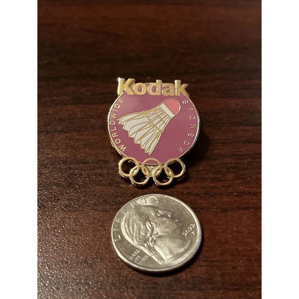 Vintage Kodak Worldwide Sponsor Badminton‎ Birdie Olympics Lapel Hat Pin